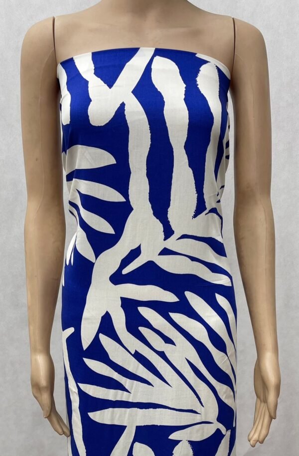 Tropical Leaf Patterned 45s Yarn 100% Rayon Fabric