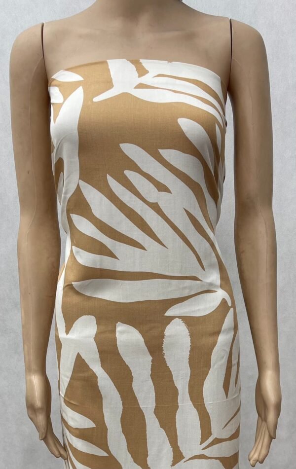 Tropical Leaf Patterned 45s Yarn 100% Rayon Fabric