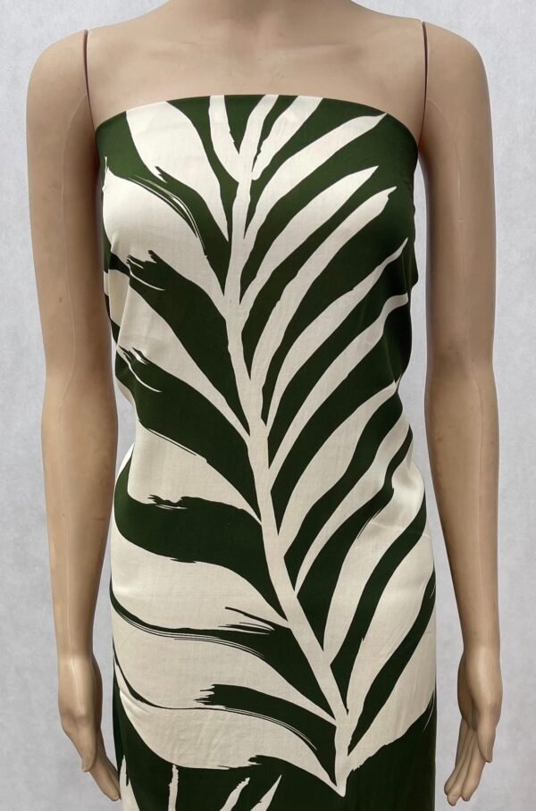 Minimalist Bold Leaf Print 45s Yarn 100% Rayon Fabric Sustainable Clothing Material HL-491800