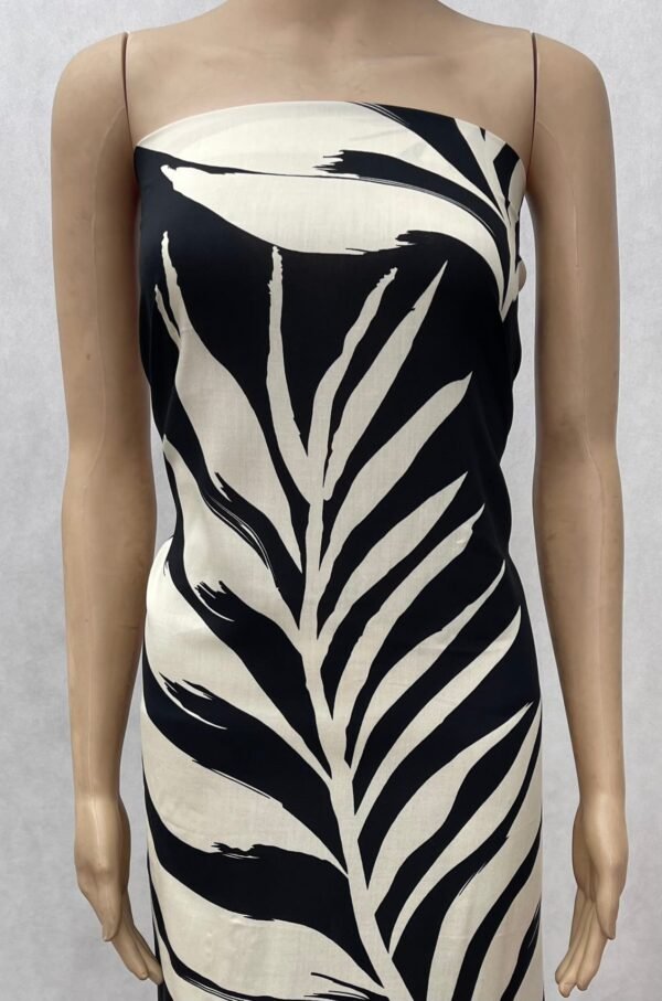 Minimalist Bold Leaf Print 45s Yarn 100% Rayon Fabric Sustainable Clothing Material HL-491800
