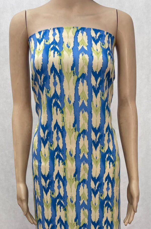 Geometric Motifs Print 45s Yarn 100% Rayon Fabric HL-491789