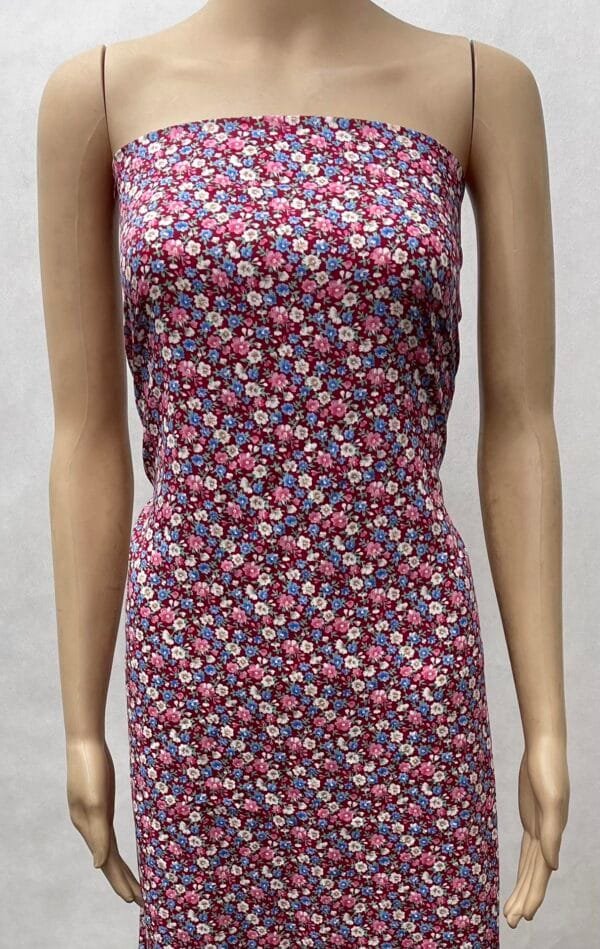 Micro Floral Print 45s Yarn 100% Rayon Fabric HL-491733