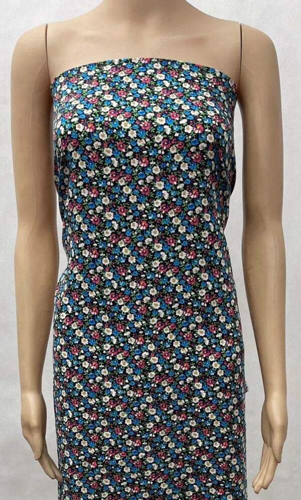 Micro Floral Print 45s Yarn 100% Rayon Fabric HL-491733