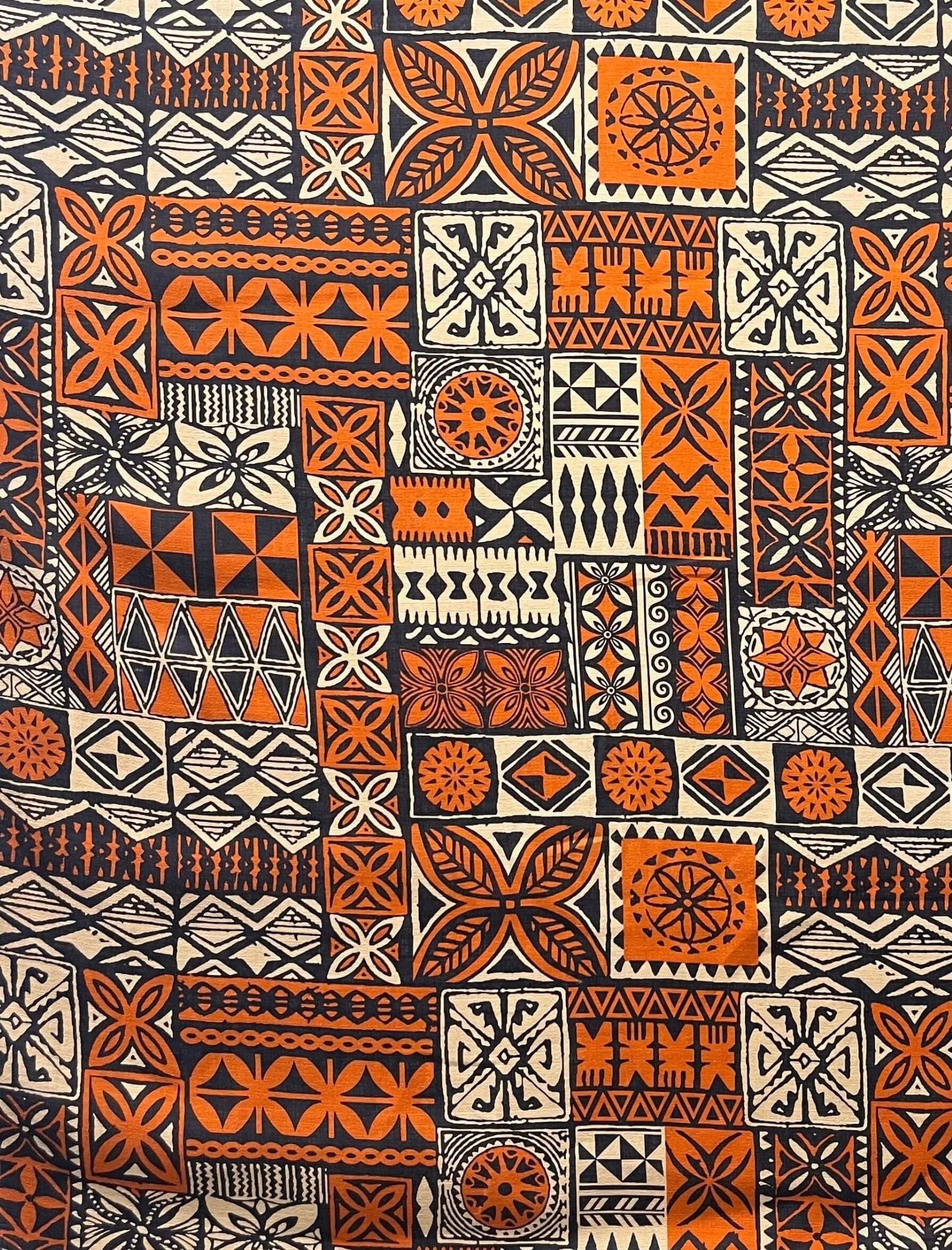Hawaiian Retro Vintage Print Fabric - Classic mid-century inspired patterns with authentic island motifs